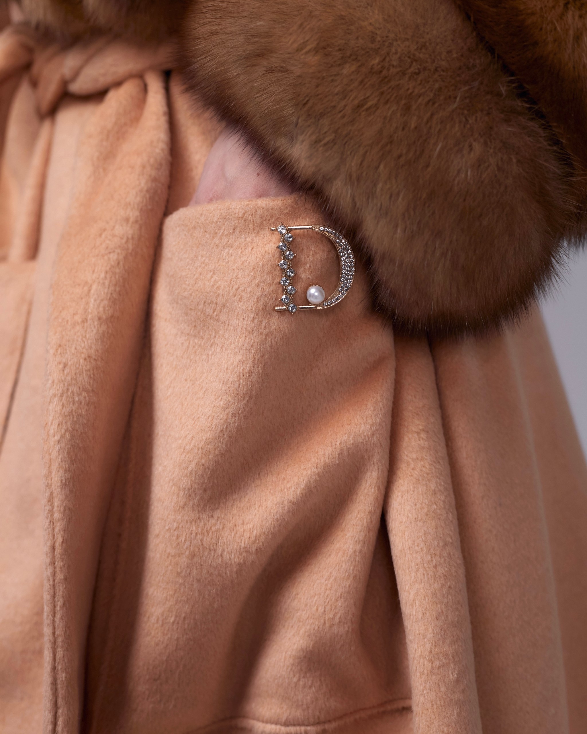 Кашемировое пальто с натуральным мехом соболя