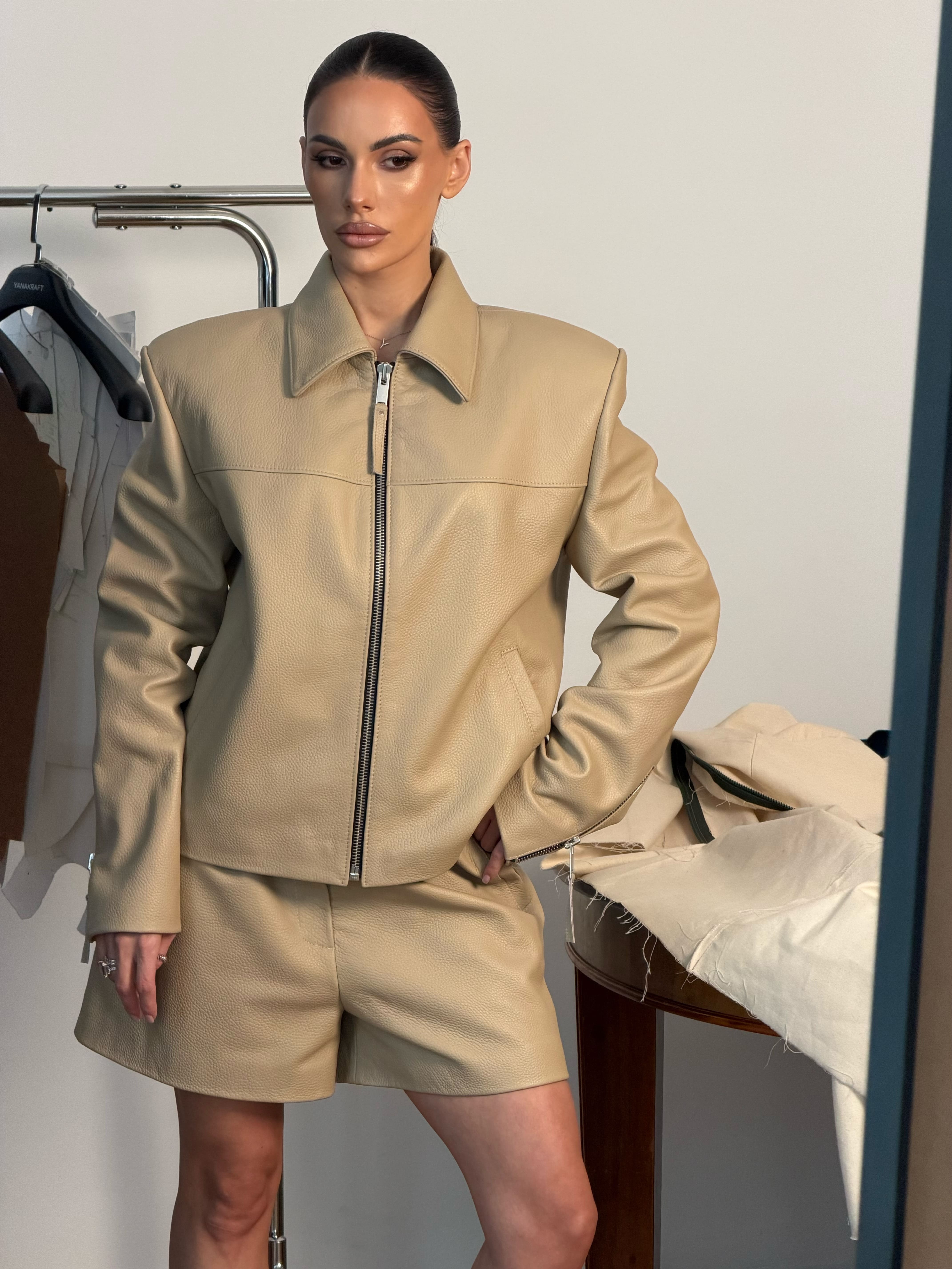 Куртка и шорты из овечьей кожи imitation of a deer